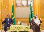 سمو ولي ولي العهد يعقد اجتماعا مع رئيس جمهورية موريتانيا