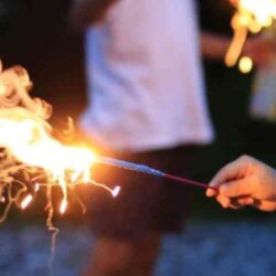 خادم الحرمين الشريفين يتلقى اتصالاً هاتفيًا من رئيس الوزراء العراقي هنأه خلاله بعيد الفطر المبارك