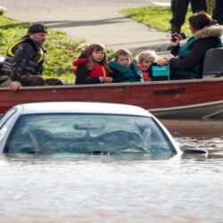 “الأرصاد” : هطول أمطار رعدية وجريان للسيول على هذه المناطق