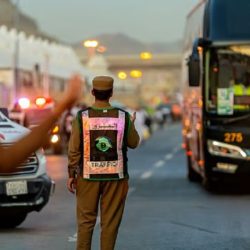 سوق الأسهم السعودية يغلق على انخفاض: تراجع المؤشر الرئيسي و”نمو”