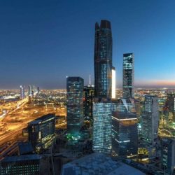 أعمال تنظيف دورية للمحافظة على نسيج وزخارف “مظلات المسجد النبوي” وكفاءة تشغيلها