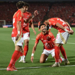 الأهلي يوضح حقيقة تغيير شعار النادي