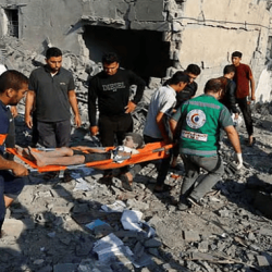 إنفاذًا لتوجيهات خادم الحرمين  وسمو ولي العهد.. وصول التوأم الملتصق الصومالي “رحمة ورملا” إلى الرياض