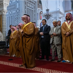 المفتي العام يستقبل السديس وأئمة الحرم ويثني على جهود “الشؤون الدينية”