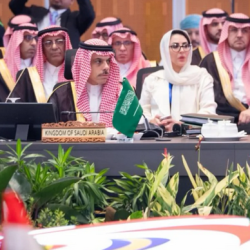 وزير الدفاع يبدأ زيارة رسمية إلى لندن لتعزيز العلاقات