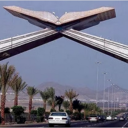 الطقس .. سحب رعدية ممطرة مصحوبة برياح نشطة على عدة مناطق