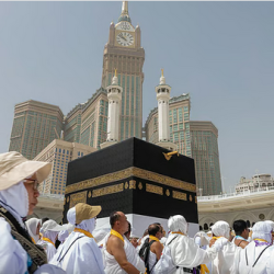 الأمير خالد بن سلمان يرعى حفل تخريج دارسي جامعة الدفاع الوطني بوزارة الدفاع