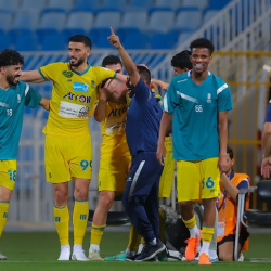 الفتح يضرب الشباب بثلاثية ويوسع الفارق عن منطقة الهبوط