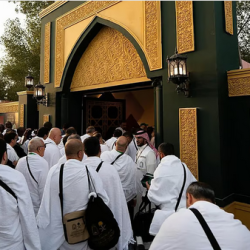 مسجد نمرة يكتظ بجموع الحجاج قبيل خطبة عرفة