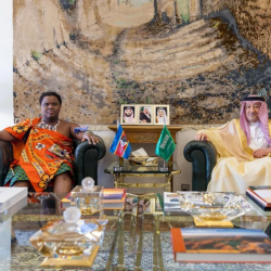 وزير الطاقة: ننفذ مشاريع الطاقة المتجددة بأسعار تنافسية