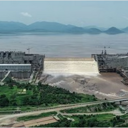 “حرس الحدود” ينقذ 10 أشخاص بعد تعطل واسطتهم البحرية في عرض بحر جدة