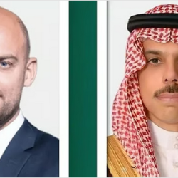 جدل المحتوى المبتذل يتصاعد.. مطالبات بوقف دعم “مشاهير التفاهة” ومؤسسات ترعى صعودهم