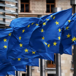 تحذير لمستخدمي ماك.. تطبيقات مزيفة تنشر برمجيات احتيال خطيرة