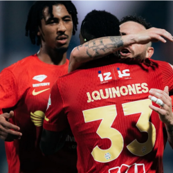 ماراثون الأهداف يبتسم لنيوم بثلاثية في شباك الرياض بدوري روشن