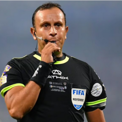 الأمير تركي بن محمد ينقل تعازي القيادة في وفاة الشيخ علي عبدالله الأحمد الجابر الصباح