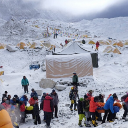 سوق الأسهم “تاسي” ينهي تعاملاته عند أعلى إغلاق منذ أبريل