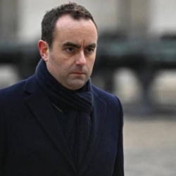 إنقاذ 350 سائحا حاصرتهم الثلوج في “عاصفة إيفرست”