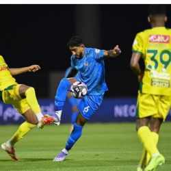 الفتح يكسر حاجز اللا فوز: فوز ثمين 2-1 على الاتفاق في دوري روشن