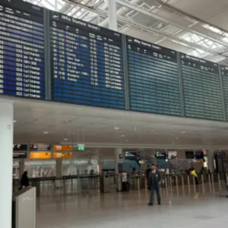 بعد تهديد محتمل: إخلاء مبنى بلدية لوس أنجلوس واعتقال سائق “سيارة مشبوهة”