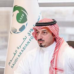 أمير جازان يهنئ القيادة بمناسبة تأهل المنتخب لكرة القدم إلى كأس العالم 2026