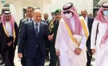 رئيس مجلس القيادة الرئاسي اليمني يغادر جدة