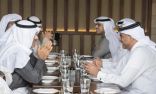 رئيس الوزراء القطري يلتقي نظيره الكويتي لبحث توطيد العلاقات