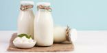 استشاري يكشف حقيقة احتواء الحليب الموجود بالأسواق على هرمونات ضارة بـ”الصحة”
