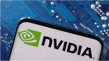 “إنفيديا” تستعد لاستئناف مبيعات رقائق الذكاء الاصطناعي للصين بعد موافقة أمريكية