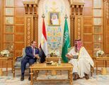 ولي العهد يلتقي رئيس جمهورية مصر على هامش انعقاد قمة الرياض العربية الصينية