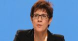 وزيرة الدفاع الألمانية في عزل ذاتي بعد أن خالطت مصابا بكورونا