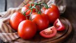 استشاري أمراض باطنية يكشف 10 فوائد طبية في حبة الطماطم