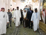 رئيس وزراء النيجر يزور المسجد النبوي