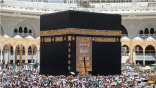بدء مراسم استبدال كسوة الكعبة المشرفة استعدادًا لحج 1447هـ
