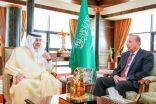 أمير تبوك يستقبل رئيس “جامعة فهد بن سلطان” بمناسبة تعيينه