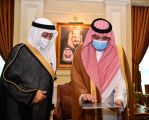 الأمير ⁧‫مشعل بن ماجد‬⁩ يلتقي ويكرم رؤساء مراكز الأحياء المتميزة بمحافظة جدة