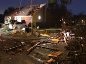 أكثر من 100 مبنى تضرر جراء عاصفة في مدينة سان أنطونيو الأمريكية