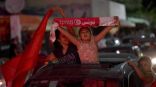 أنصار قيس سعيد يحتفلون في شوارع تونس