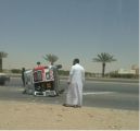 انقلاب سيارة اسعاف شمال الرياض يتسبب بإزدحام في الطريق الدائري
