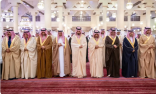 أمير الرياض يؤدي صلاة الميت على صاحب السمو الأمير بندر بن محمد بن سعود الكبير