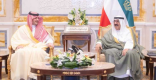 أمير الكويت يستقبل وزير الداخلية السعودي الأمير عبدالعزيز بن سعود