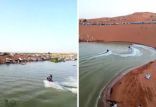 شاهد: شبان يمارسون ركوب الدبابات البحرية” في بحرية مائية بـ” الزلفى” في الرياض