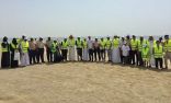 في مبادرة أطلقها بلدي #أمانة_الشرقية 400 متطوعا ينظفون شاطئ نصف القمر