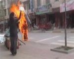 راهب بوذى يشعل النار فى نفسه فى شمال غرب الصين