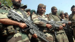 جندي هندي يقتل خمسة من زملائه ثم يقتل نفسه في كشمير
