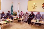 سمو الأمير فيصل بن خالد يتسلم التقرير السنوي لحرس الحدود بعسير